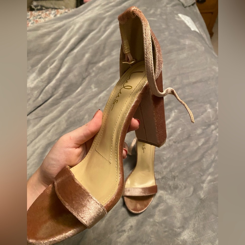 Lulus, Size 7, Square heel, velvet material, mauve colored